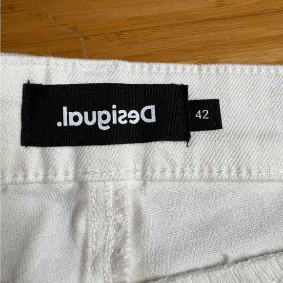 NWT Desigual- Luna Flare Jeans in White. Size EU 42 or US 14 - Picture 5 of 11